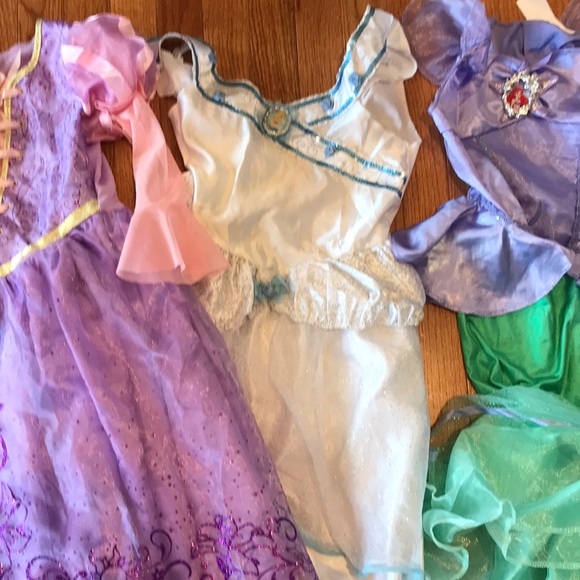 Disney princess dress up and accessories - Picture 3 of 6